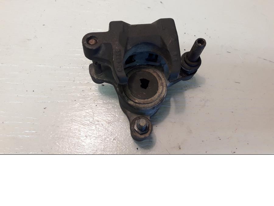 Baksidan på Bromsok från en BMW F 800 GS -2009 motorcykel.