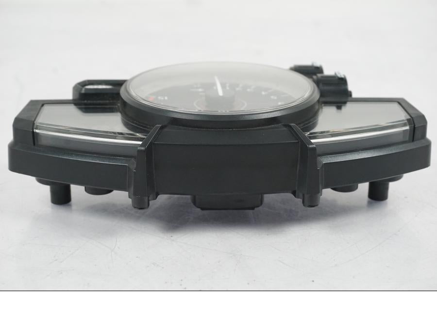 Vänster sida på Instrumentpanel från en Yamaha YZF 1000 R1 -2007 motorcykel.