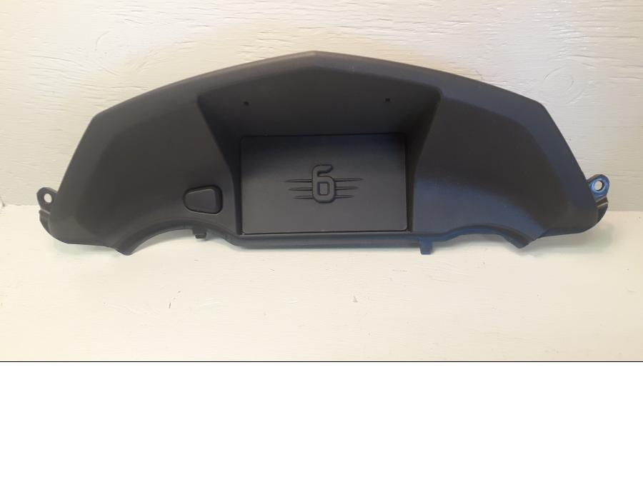 Framsidan på Instrumentkåpa från en BMW K 1600 -2019 motorcykel.