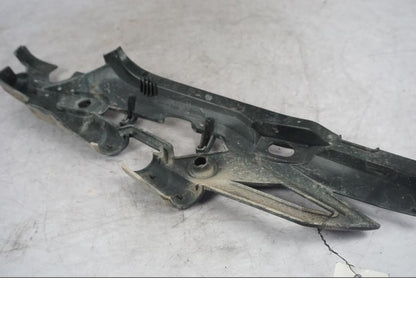 Vänster sida på Bromsljuskontakt från en Triumph Tiger Explorer -2016 motorcykel.