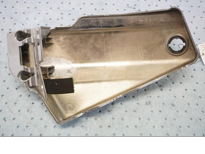 Höger sida på Sidopanel från en Yamaha XVS 1100 -2000 motorcykel.