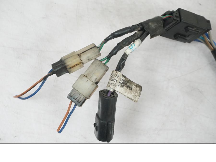 Snett nerifrån på Värmehandtagsreglage från en Triumph Tiger Explorer -2013 motorcykel.