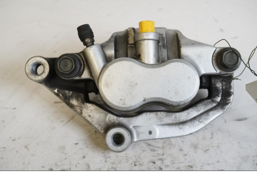 Höger sida på Bromsok från en Yamaha XVS 1100 -2006 motorcykel.