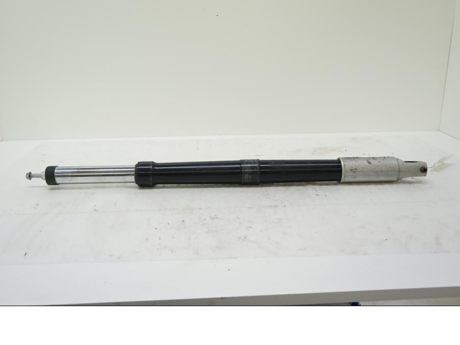 Baksidan på Gaffelben från en BMW R 1200 GSA -2011 motorcykel.