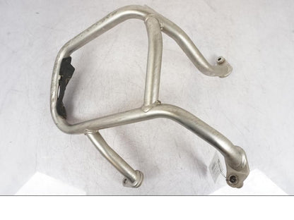 Framsidan på Motorskyddsbåge från en BMW R 1250 GSA -2024 motorcykel.