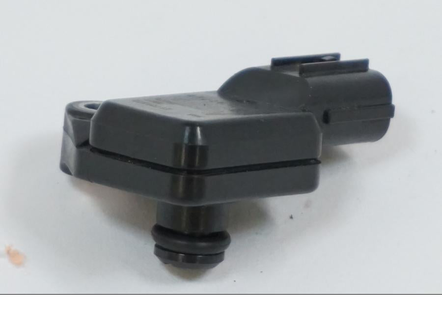 Framsidan på Mapsensor från en Honda CB 650 R -2019 motorcykel.