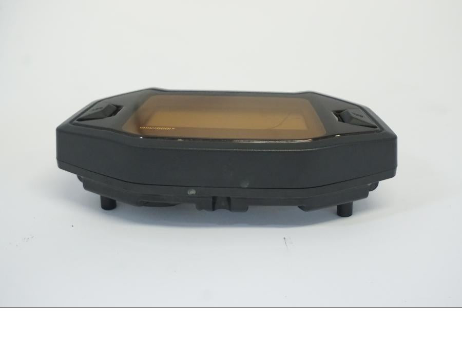 Höger sida på Instrumentpanel från en Honda CB 500 X -2015 motorcykel.