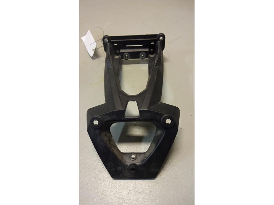 Framsidan på Skylthållare från en BMW F 800 GT -2015 motorcykel.