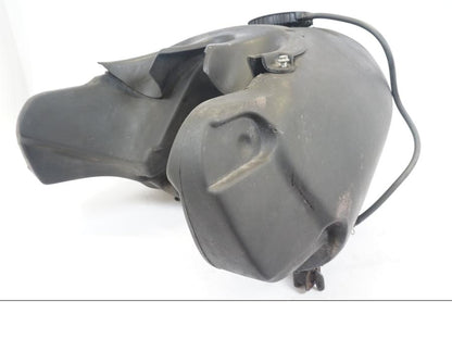 Framsidan på Bensintank från en BMW F 650 -1998 motorcykel.