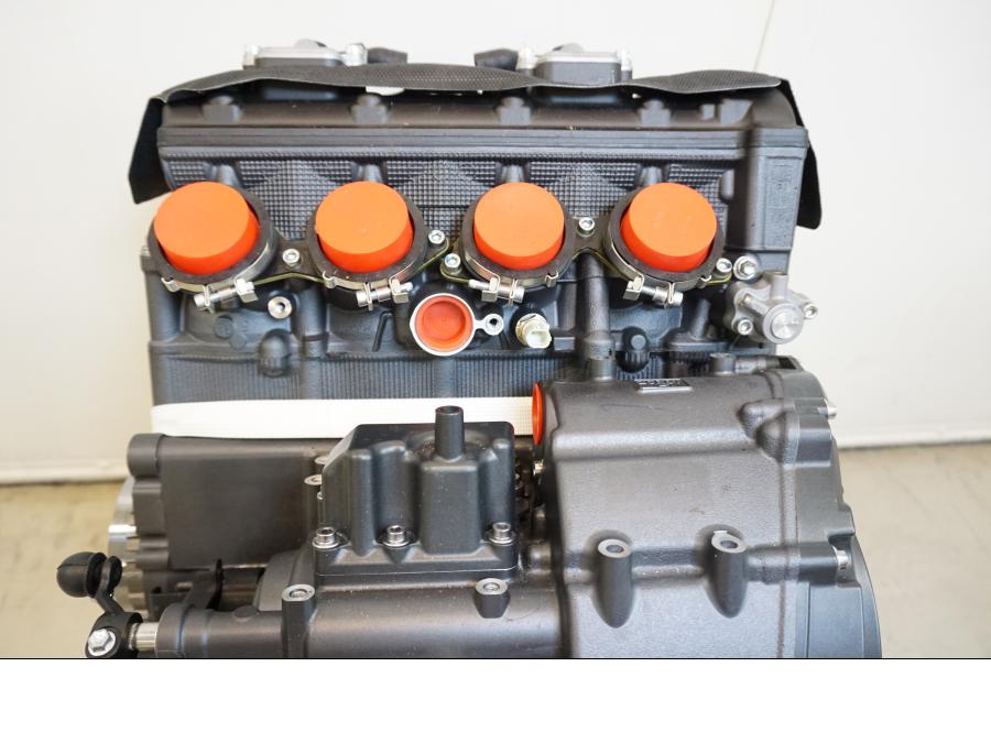 Extrabild2 på Motor från en Yamaha MT-10 -2022 motorcykel.