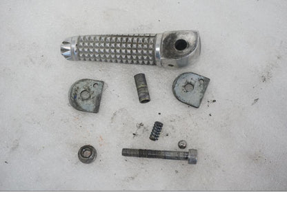 Framsidan på Fotpinne från en Yamaha YZF R6 -1999 motorcykel.