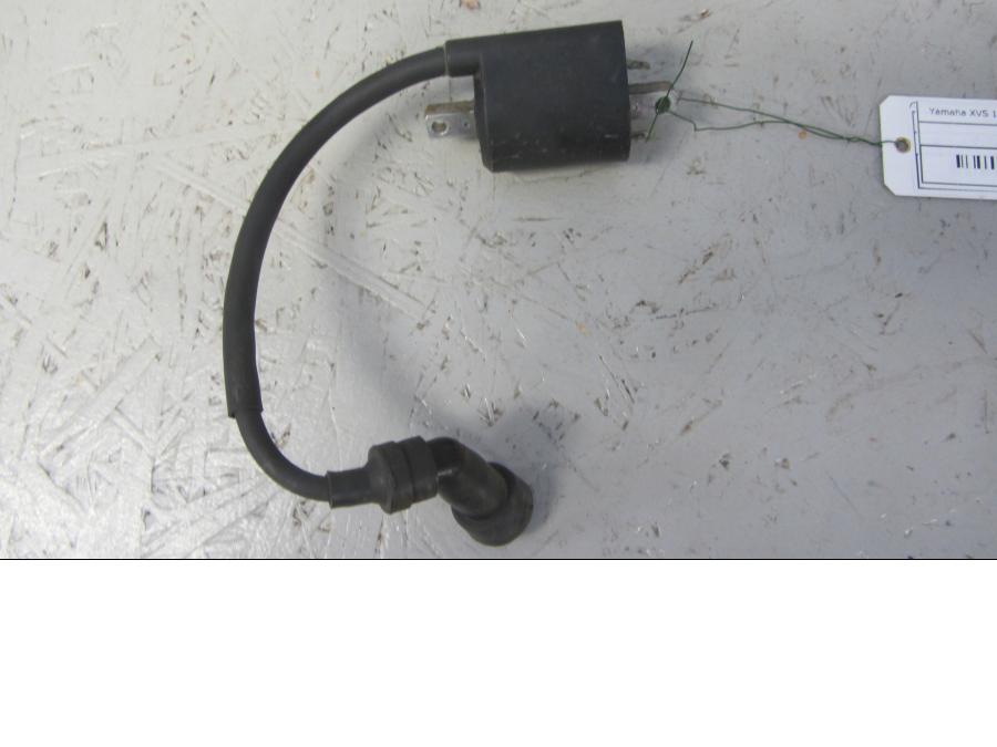 Framsidan på Tändspole från en Yamaha XVS 1100 -2002 motorcykel.