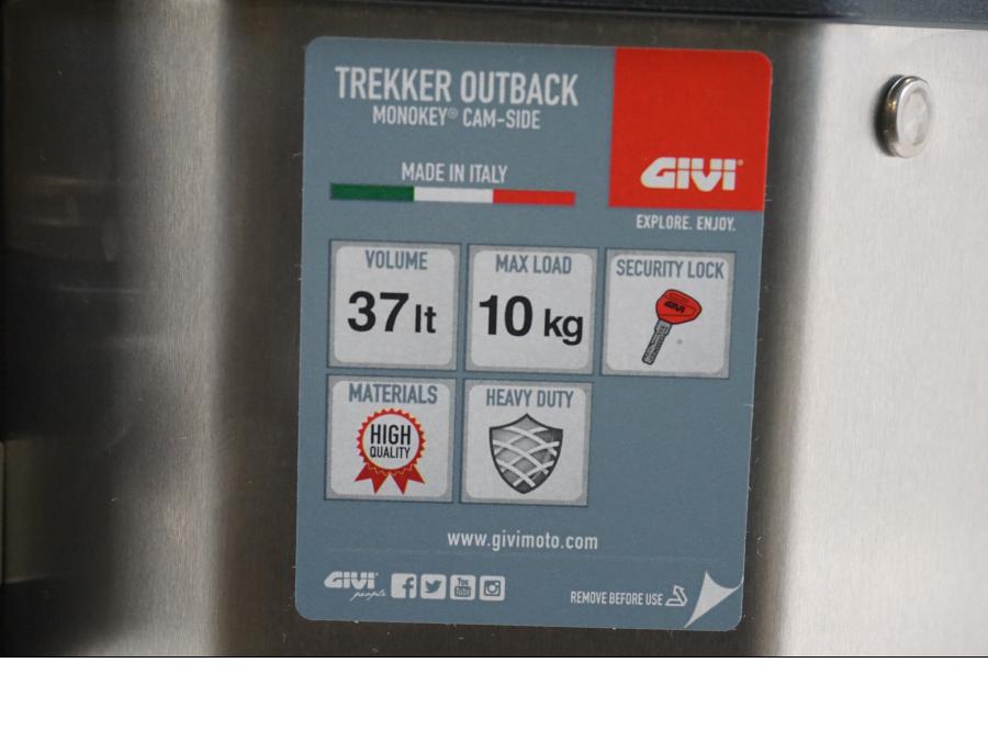 Snett uppifrån på Sidoväska från en BMW F 700 GS -2017 motorcykel.