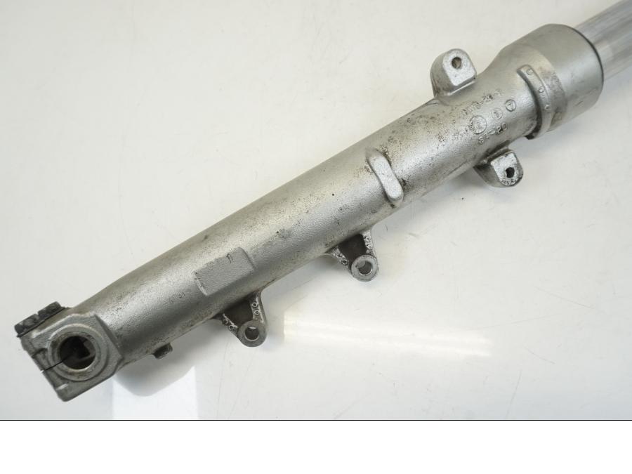 Extrabild3 på Gaffelben från en Honda CB 750 -2002 motorcykel.