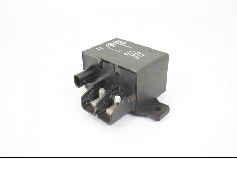 Framsidan på Startrelä från en BMW R 1250 GS -2019 motorcykel.