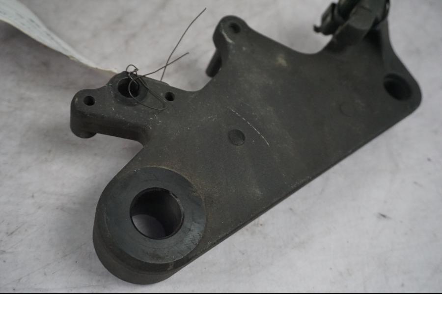 Höger sida på Bromsoksfäste från en Honda CTX 1300 -2014 motorcykel.