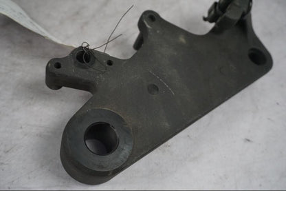 Höger sida på Bromsoksfäste från en Honda CTX 1300 -2014 motorcykel.