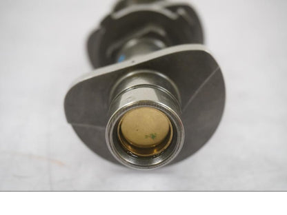 Höger sida på Kamaxel från en Ducati Multistrada 1260 -2020 motorcykel.