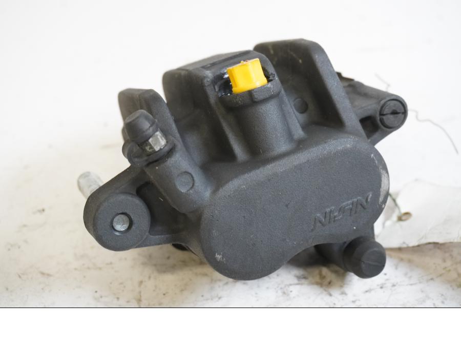 Framsidan på Bromsok från en Honda CB 600 Hornet -2002 motorcykel.