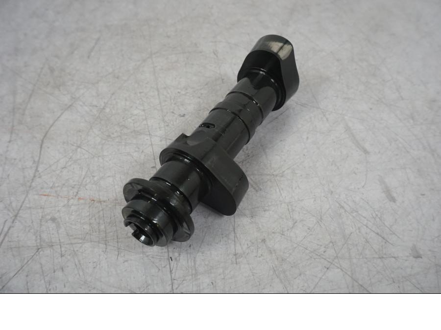 Baksidan på Kamaxel från en BMW R 1200 GS -2010 motorcykel.