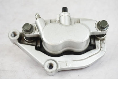 Framsidan på Bromsok från en Yamaha XVS 1100 -2004 motorcykel.