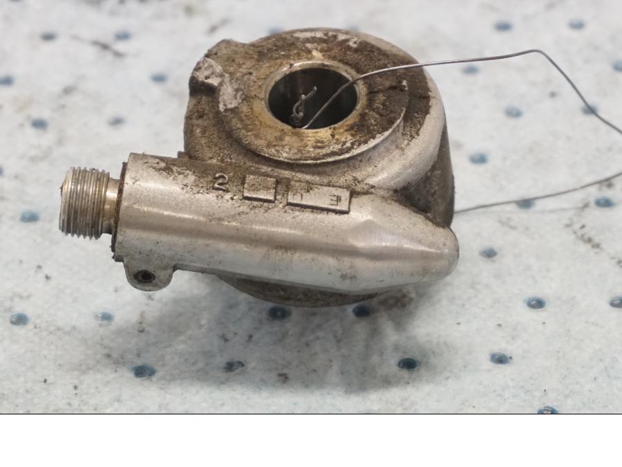 Baksidan på Hastighetsdrivning från en Kawasaki EN 500 -1999 motorcykel.