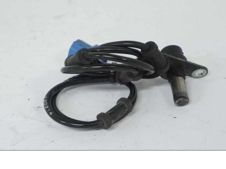 Höger sida på ABS givare från en Honda CB 500 X -2015 motorcykel.