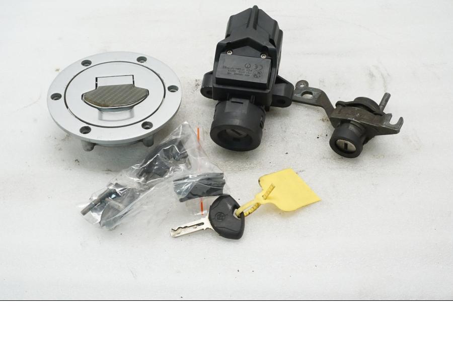 Framsidan på Låssats från en BMW R 1200 GS -2006 motorcykel.