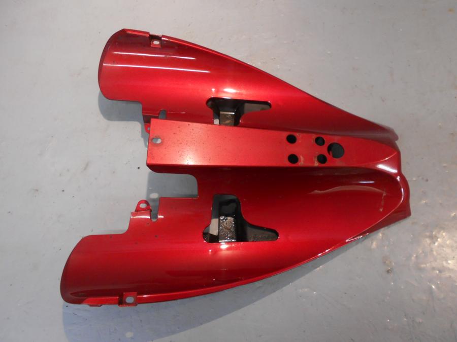 Framsidan på Undertail från en Yamaha YZF 1000 R1 -2005 motorcykel.