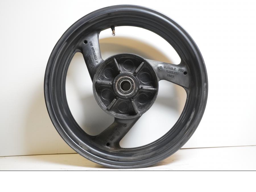 Extrabild2 på Fälg från en Yamaha YZF 1000 R -1997 motorcykel.