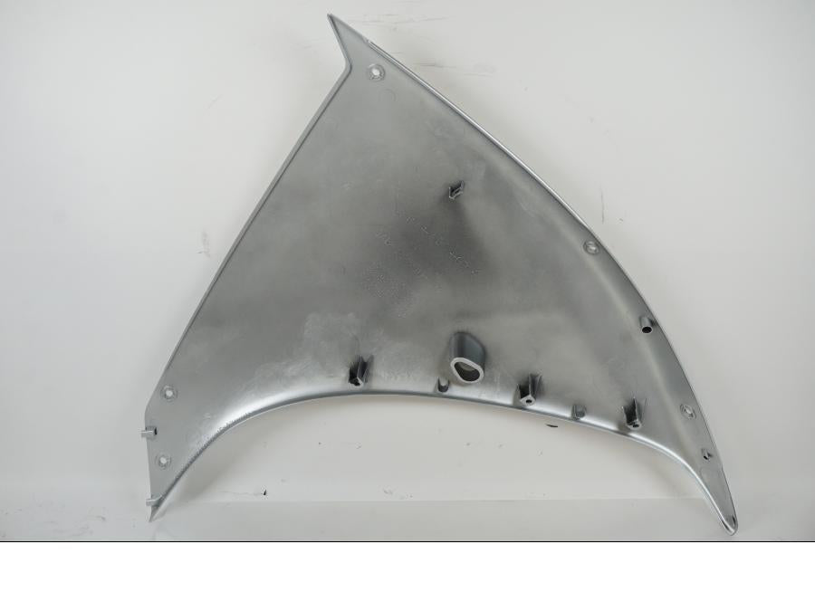 Baksidan på Sidkåpa från en Yamaha YZF 1000 R1 -2009 motorcykel.