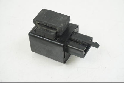 Vänster sida på Blinkersrelä från en Yamaha XT 660 X -2005 motorcykel.