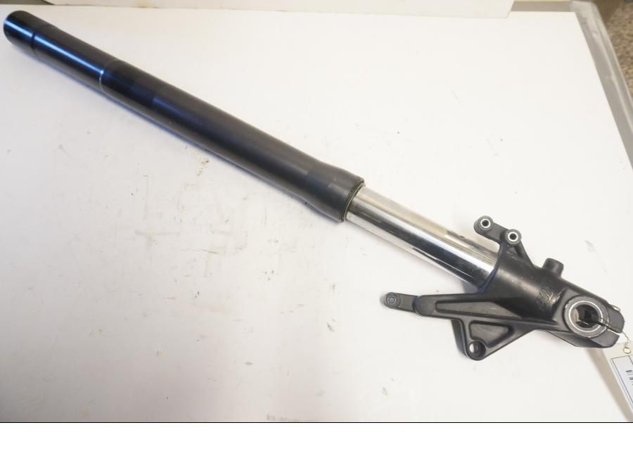 Framsidan på Gaffelben från en KTM 640 Duke -2006 motorcykel.