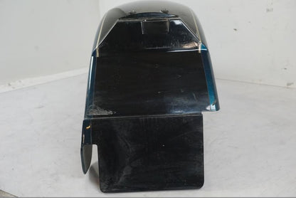 Extrabild5 på <p>Bakskärm från Suzuki VZ 800 1997.</p>

<p>Med invändigt stag, mindre lackskador, repor och en spricka höger fram se bilder.</p> motorcykel.