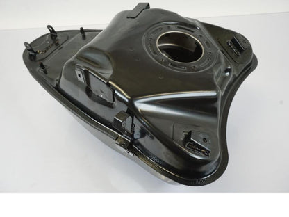 Extrabild1 på Bensintank från en Triumph Trident -2021 motorcykel.