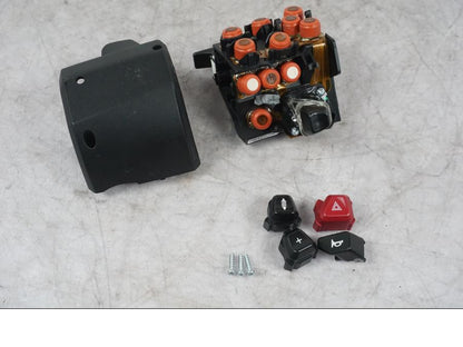 Framsidan på Styrelreglage från en Ducati Multistrada V4 -2024 motorcykel.