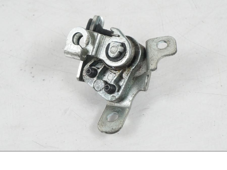 Extrabild1 på <p>Låssats från Kawasaki Ninja 300 ABS 2014.</p>

<p>1st nyckel, tändningslås, sadellås, tanklock.</p> motorcykel.