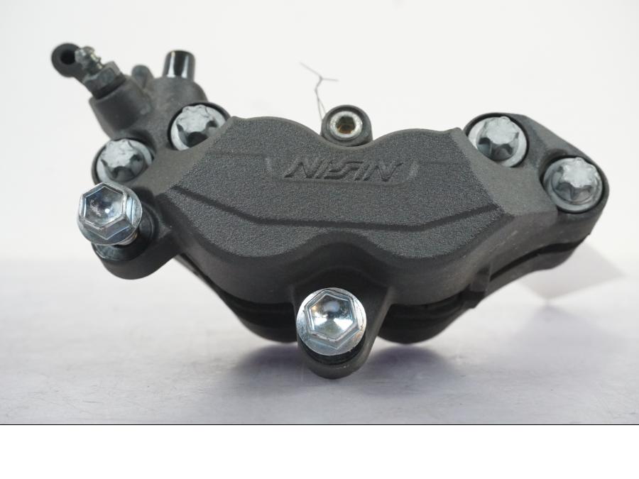 Baksidan på Bromsok från en Kawasaki Z 900 -2019 motorcykel.