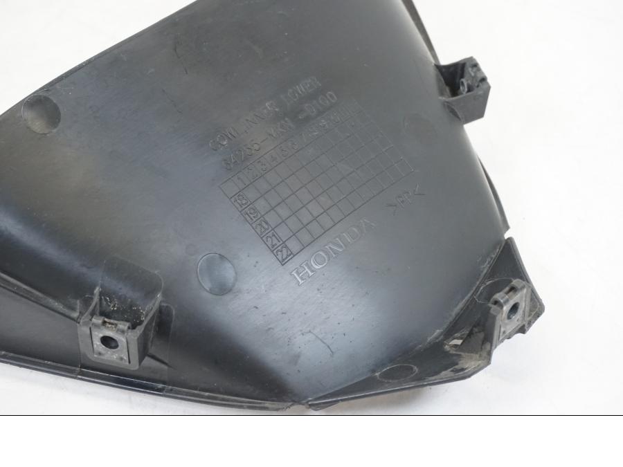 Extrabild1 på Trekanten från en Honda CBR 650 R -2019 motorcykel.