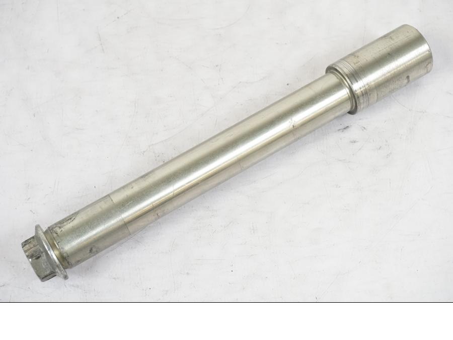 Framsidan på Axel från en Suzuki GSX-R 750 -2006 motorcykel.