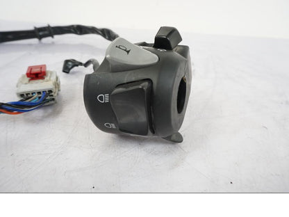 Baksidan på Styrelreglage från en Honda VFR 1200 -2010 motorcykel.