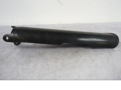 Snett nerifrån på Gaffelbensskydd från en KTM 640 SM -2005 motorcykel.