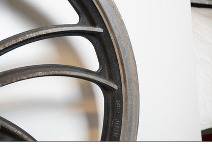 Extrabild4 på Fälg från en Yamaha XV 400 -1983 motorcykel.