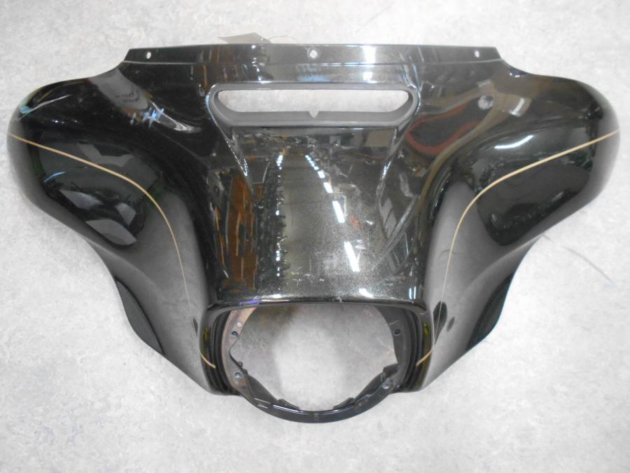 Framsidan på Toppkåpa från en H-D Ultra Limited FLHTK -2017 motorcykel.