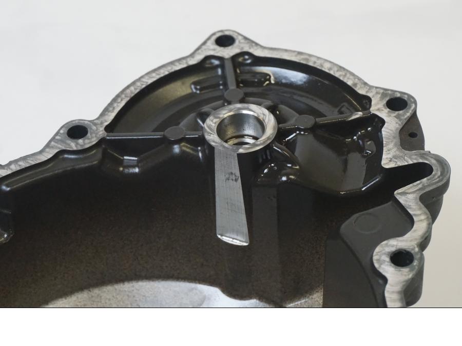 Extrabild4 på Generatorkåpa från en KTM 1190 Adventure -2015 motorcykel.