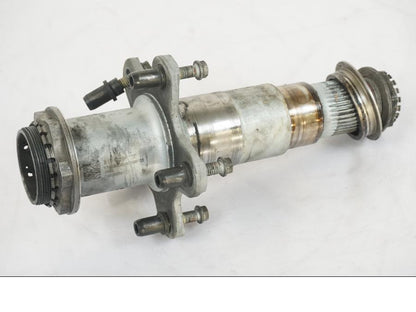 Framsidan på Axel från en KTM 1290 Super Duke R -2018 motorcykel.