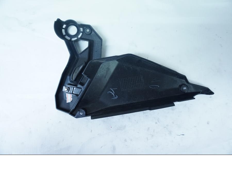 Baksidan på Ramplast från en Kawasaki Ninja 650 -2018 motorcykel.