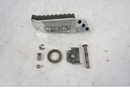 Framsidan på Fotpinne från en Kawasaki ER-6N -2012 motorcykel.