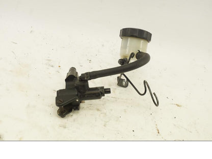 Framsidan på Bromshuvudcylinder från en Yamaha TRX 850 -1996 motorcykel.