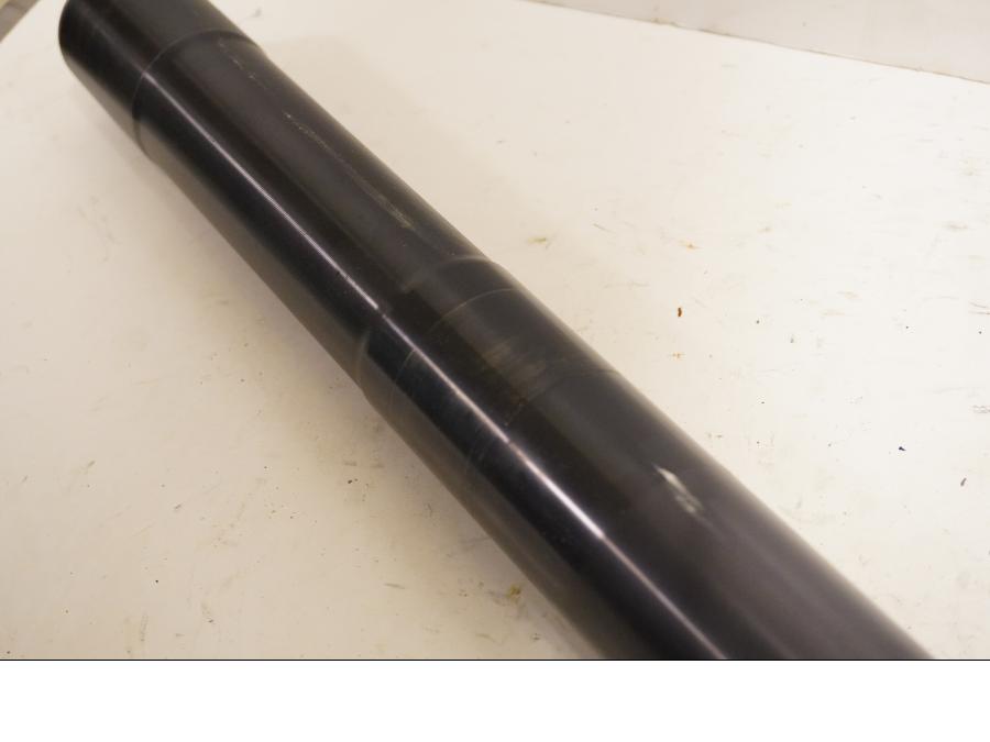 Vänster sida på Gaffelben från en KTM 640 Duke -2006 motorcykel.